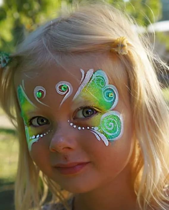Maquillage enfant artistique